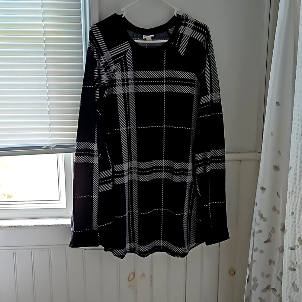 Lularoe shirt